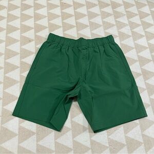 Oliver’s apparel all over shorts grass green 7.5” inseam nwot